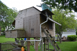 Tree house, full view